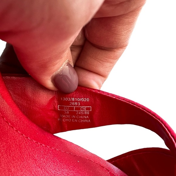 Zara - Red Satin Effect Toe Loop Square Heels Sandals Sz 38 - Picture 5 of 11